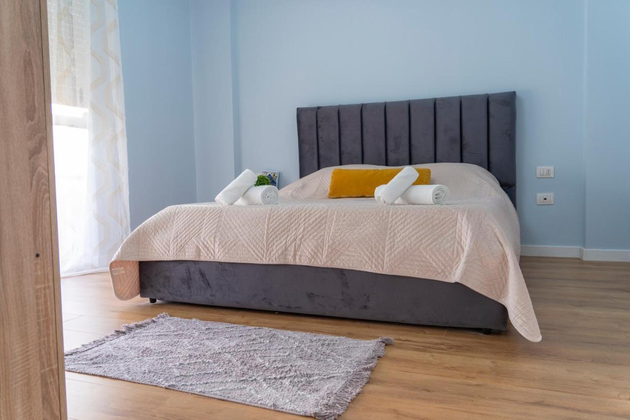 Cane Apartment New Bazaar Тирана Екстер'єр фото