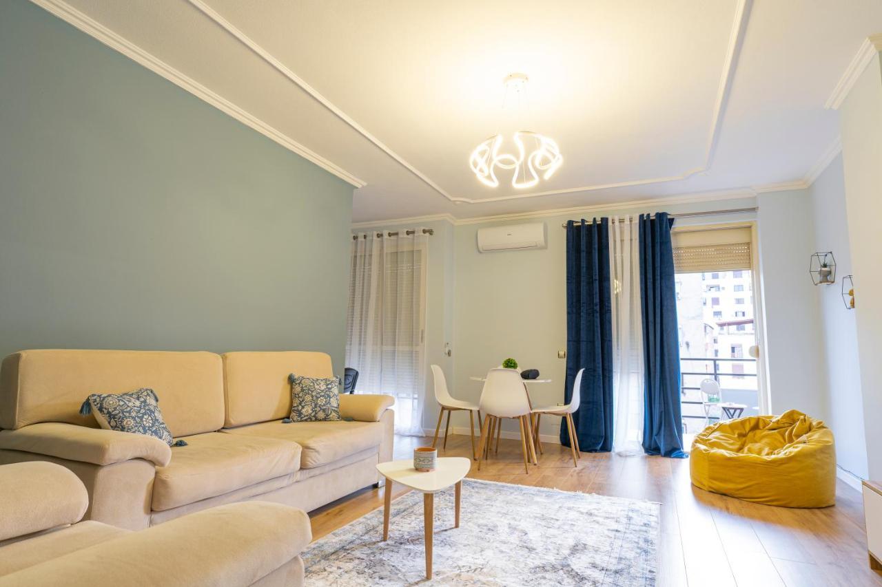Cane Apartment New Bazaar Тирана Екстер'єр фото